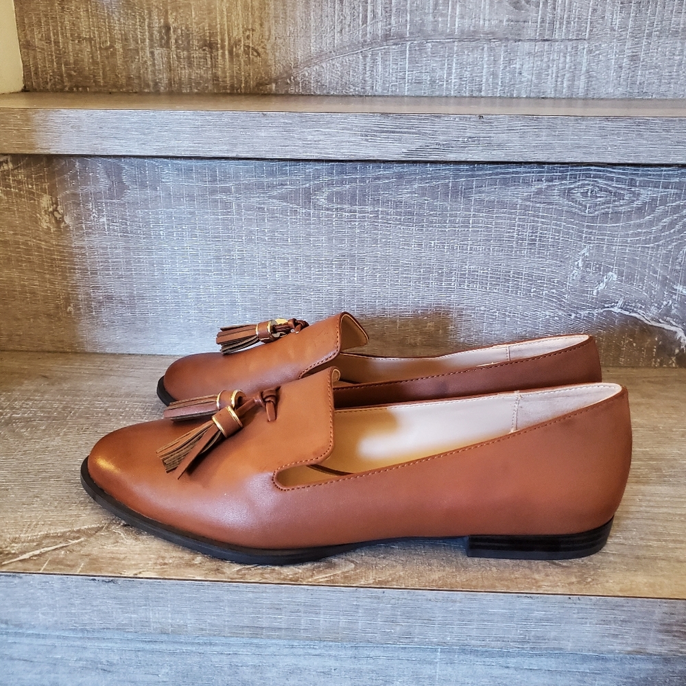 moccasin - Picture 2 of 3